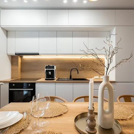 Obsidian Luxury 3 Bedroom Appartement Boekarest
