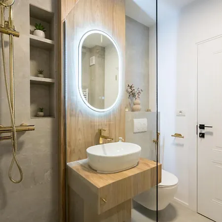 Obsidian Luxury 3 Bedroom Bucharest