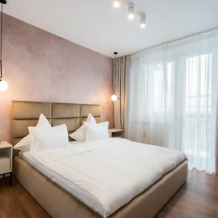 Obsidian Luxury 3 Bedroom *