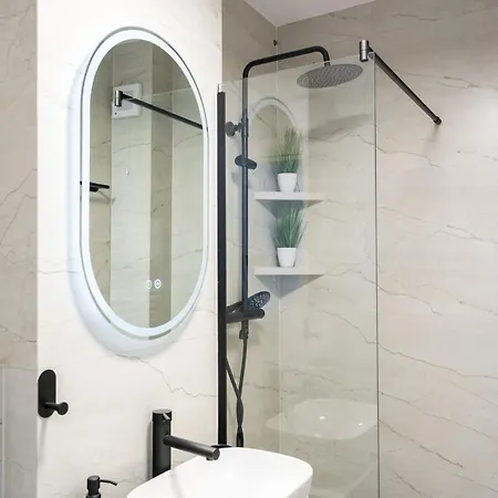 Obsidian Luxury 3 Bedroom *