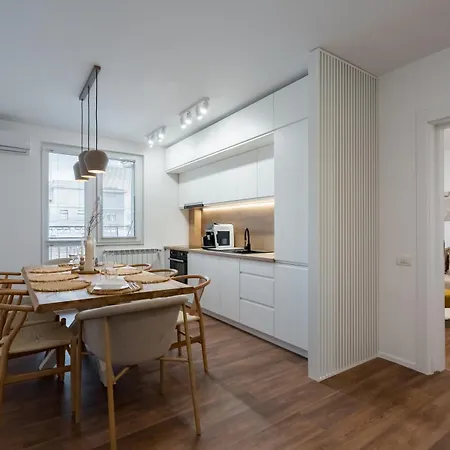 Apartment Obsidian Luxury 3 Bedroom Bucharest