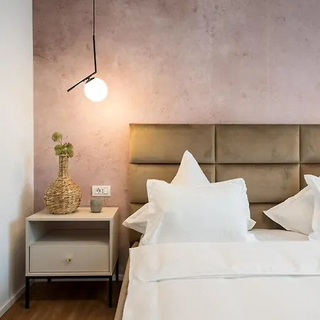 Obsidian Luxury 3 Bedroom Appartement *