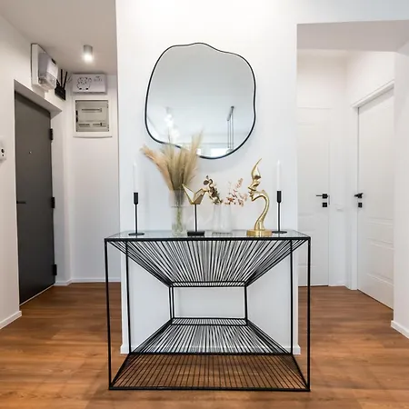 Apartment Obsidian Luxury 3 Bedroom Bucharest