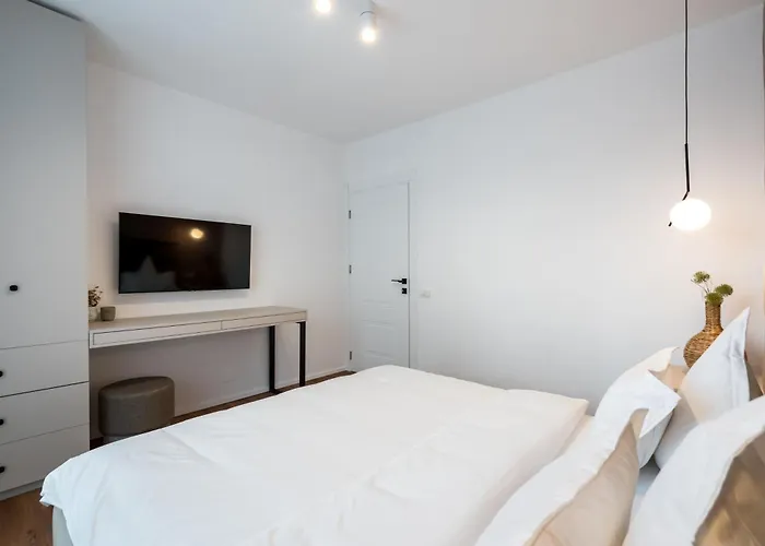 Obsidian Luxury 3 Bedroom * Bükreş