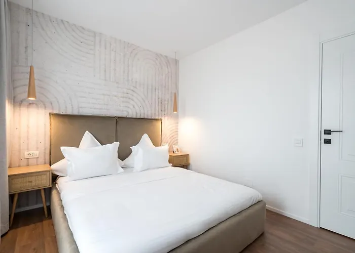 Obsidian Luxury 3 Bedroom *