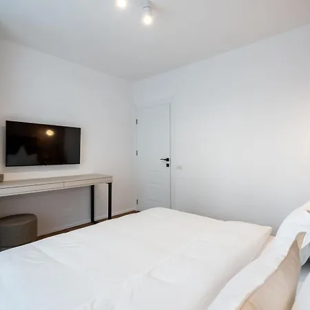 Obsidian Luxury 3 Bedroom * Bukurešť