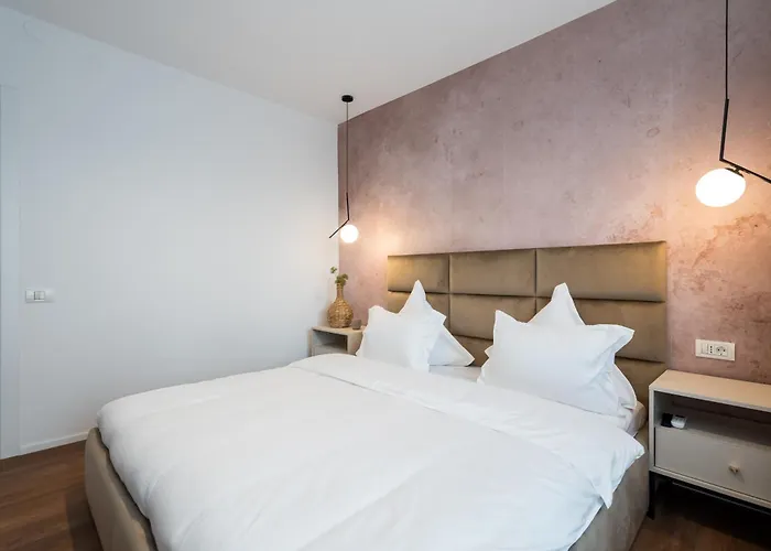 Obsidian Luxury 3 Bedroom Apartmán Bukurešť